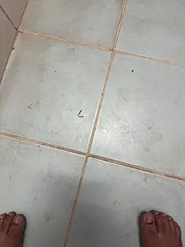 Snapshot of cumm_boyyy chatting on 11/29/25, 11:57 cumm boyyy online show from 11/29/25, 11:57