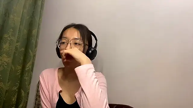 LinaClous online show from 02/21/26, 01:45