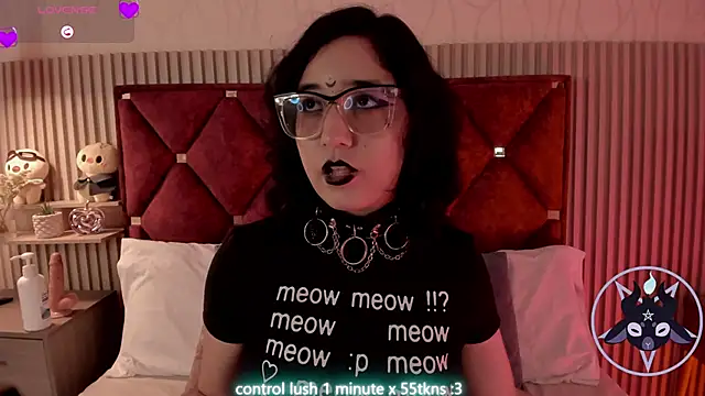 Kiri Velvet online show from 05/27/26, 08:17