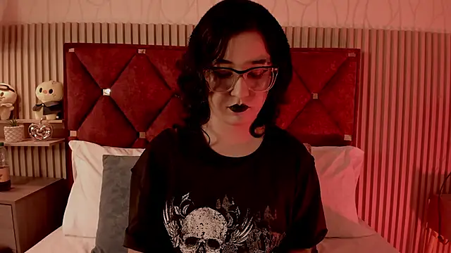 Kiri Velvet online show from 05/29/26, 08:51