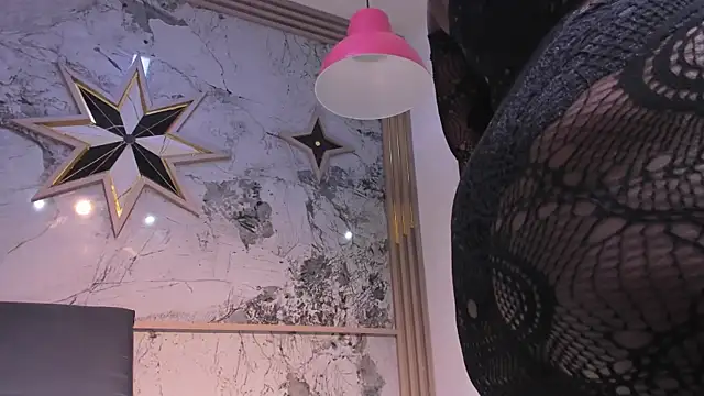 ZoeCollin online show from 02/04/26, 07:42