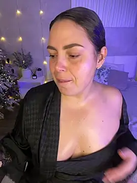 Amalia Lia  online show from 12/01/25, 06:24