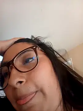 Snapshot of Bizcochitoc4 chatting on 11/25/25, 09:04 Bizcochitoc4 online show from 11/25/25, 09:04