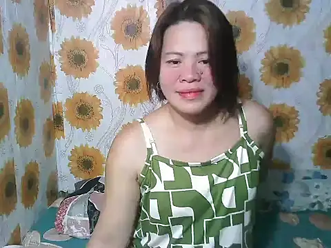 Smilinglovely online show from 02/13/26, 01:29