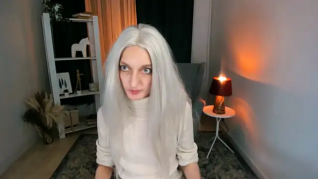 ViktoriaClark online show from 12/15/25, 10:41