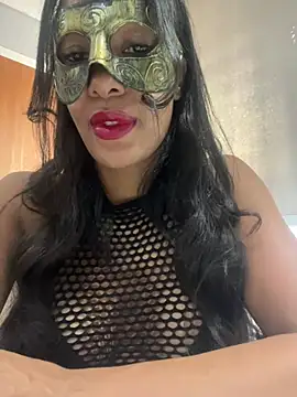 Snapshot of LunnaMaska chatting on 03/24/26, 04:12 LunnaMaska online show from 03/24/26, 04:12