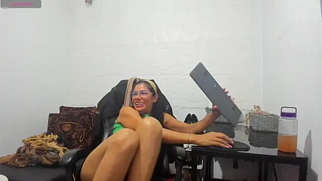 Miss clarepocahose online show from 07/11/26, 11:06