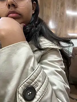 Snapshot of Gunjan_01 chatting on 11/24/25, 05:29 Gunjan 01 online show from 11/24/25, 05:29