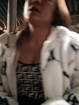 Lily-ross22 online show from 01/14/26, 01:55