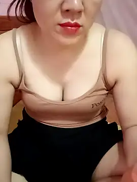 Snapshot of Lily-ross22 chatting on 06/07/26, 04:22 Lily-ross22 online show from 06/07/26, 04:22