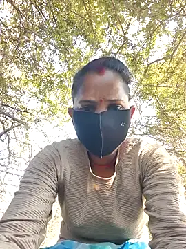 Snapshot of Punam_panjabi chatting on 12/23/25, 08:01 Punam panjabi online show from 12/23/25, 08:01