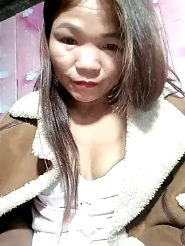 Snapshot of -mayman99 chatting on 11/29/25, 02:42 -mayman99 online show from 11/29/25, 02:42