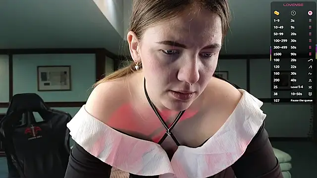 KiraRustle online show from 02/04/26, 02:39