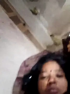 Snapshot of Curvy_Vamikaa chatting on 12/22/25, 12:07 Curvy Vamikaa online show from 12/22/25, 12:07