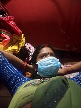 Snapshot of Curvy_Vamikaa chatting on 01/15/26, 04:11 Curvy Vamikaa online show from 01/15/26, 04:11