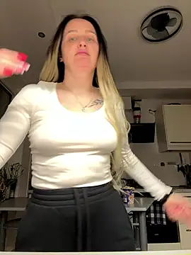 TomilaSi online show from 01/15/26, 01:21