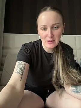 TomilaSi online show from 04/08/26, 11:54