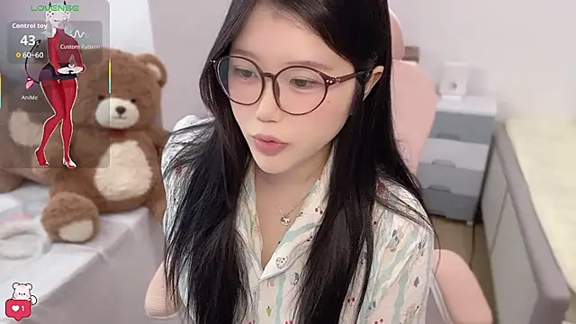 QQ Tang online show from 03/12/26, 02:18