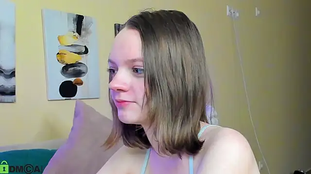 Olivia Riesz online show from 04/01/26, 01:06