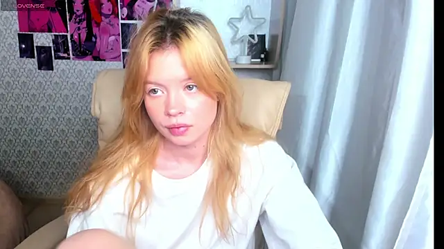 AlysaMeow online show from 11/25/25, 08:03