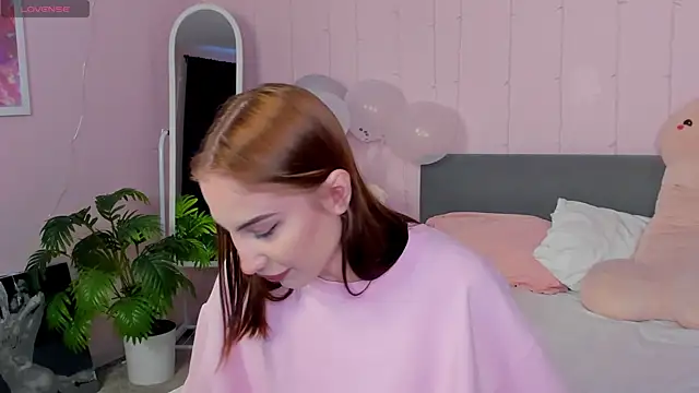 lally cute online show from 03/03/26, 11:27