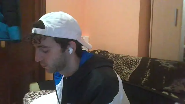 Hugoo 21 online show from 12/17/25, 10:49