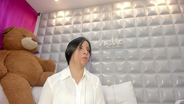 sol-angel online show from 02/06/26, 03:48