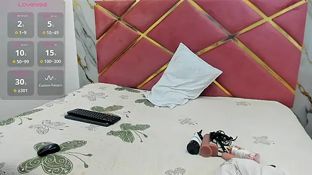 VALERIAQUEENTS   online show from 01/14/26, 12:22