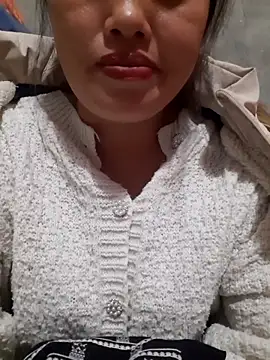 Snapshot of mai-mai-97 chatting on 12/02/25, 04:24 mai-mai-97 online show from 12/02/25, 04:24