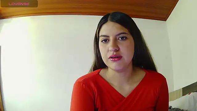 Snapshot of sophie_petit11 chatting on 12/01/25, 02:00 sophie petit11 online show from 12/01/25, 02:00