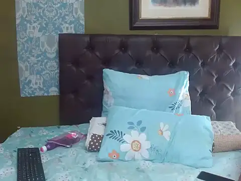 Snapshot of JuicyEbonyGoddess chatting on 11/27/25, 06:43 JuicyEbonyGoddess online show from 11/27/25, 06:43