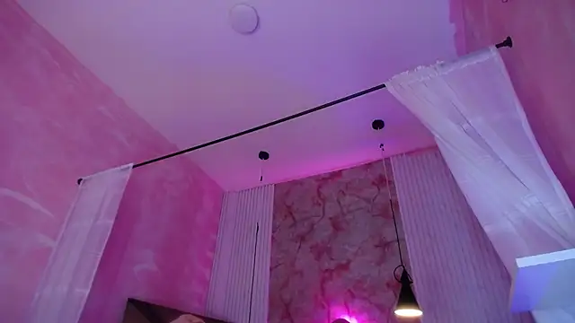 Aine Collins  online show from 01/09/26, 12:30