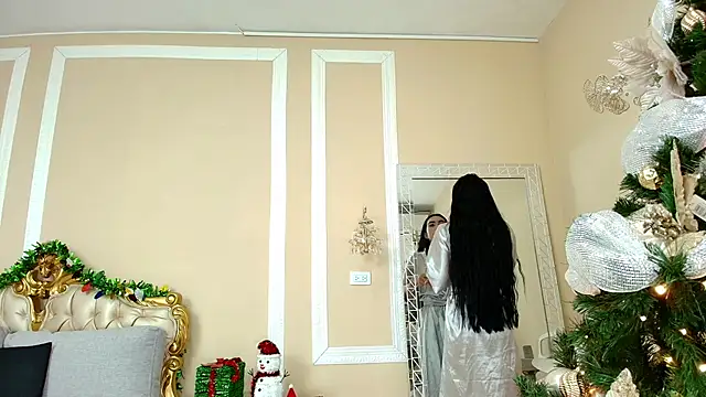 HallieStone online show from 12/21/25, 01:51