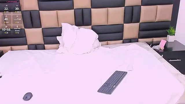 JessicaBosch online show from 12/13/25, 07:53