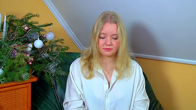 EmilyEvanse online show from 12/14/25, 06:19