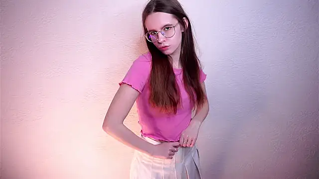 GennieKelso online show from 12/01/25, 03:17