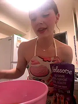 Snapshot of lilliabloom chatting on 12/18/25, 05:24 lilliabloom online show from 12/18/25, 05:24