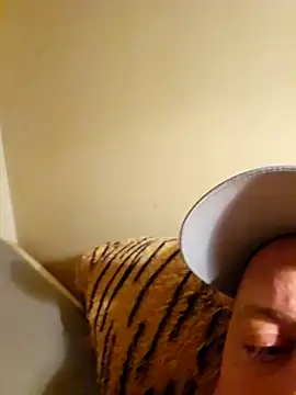 BODY78 M online show from 12/14/25, 10:58