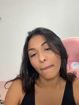 Laurapocahontas online show from 11/27/25, 12:24