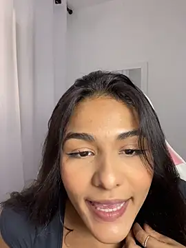 Laurapocahontas online show from 12/01/25, 07:30