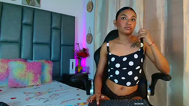 TashaNaughty4u online show from 04/13/26, 08:14