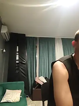 Razvan696969 online show from 04/07/26, 06:52