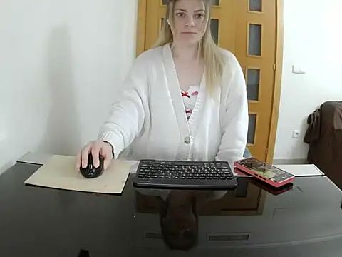 Adelyxveex online show from 12/03/25, 11:58