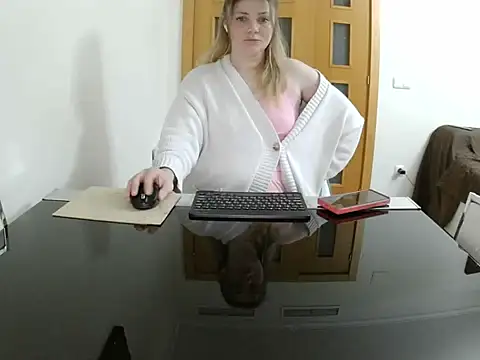 Adelyxveex online show from 01/10/26, 11:42