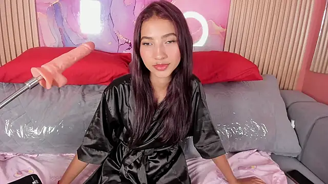 Snapshot of Maybeelin_ chatting on 11/26/25, 10:00 Maybeelin online show from 11/26/25, 10:00