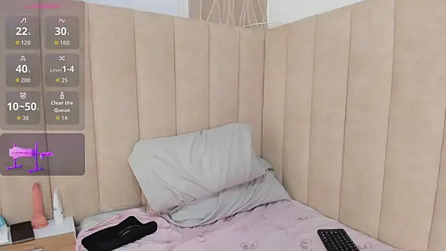 Snapshot of Maybeelin_ chatting on 11/27/25, 10:12 Maybeelin online show from 11/27/25, 10:12