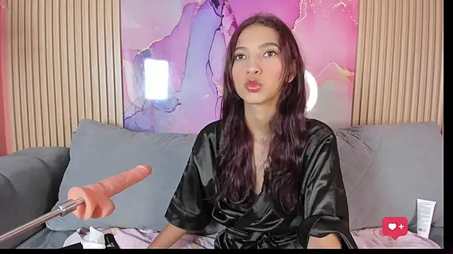 Snapshot of Maybeelin_ chatting on 12/01/25, 10:15 Maybeelin online show from 12/01/25, 10:15