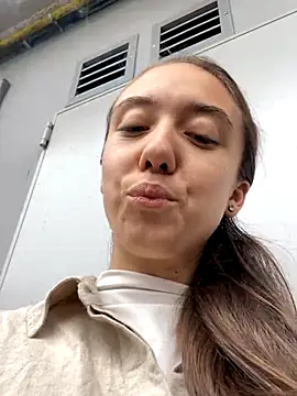 CristinaSw online show from 12/14/25, 12:54