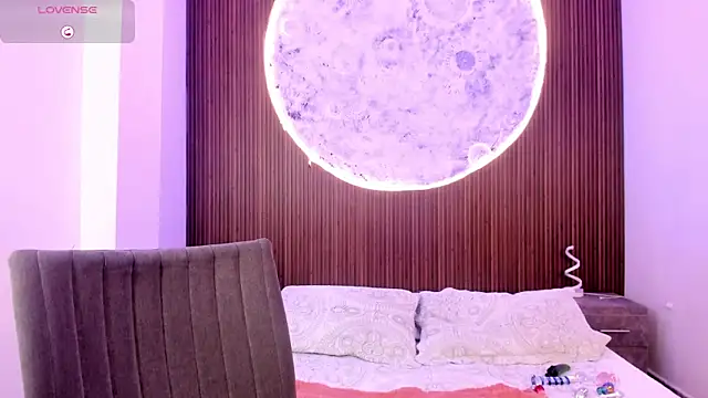 Snapshot of IvannaVolk_ chatting on 02/13/26, 05:03 IvannaVolk online show from 02/13/26, 05:03