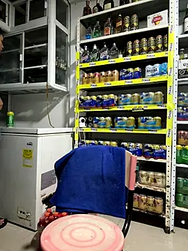 OliverWest04 online show from 12/05/25, 06:55